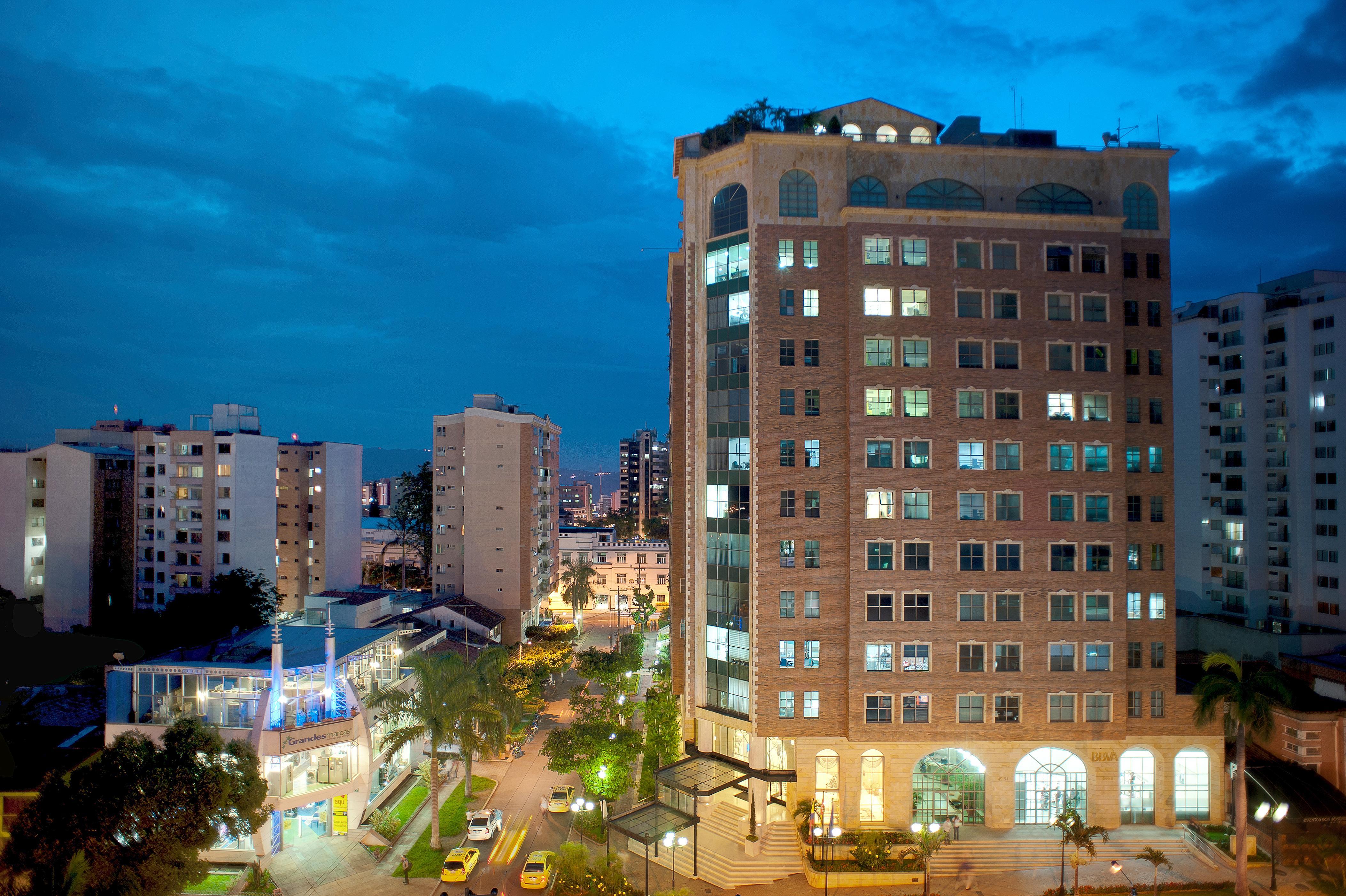 Hotel Dann Carlton Μπουκαραμάνγκα Εξωτερικό φωτογραφία