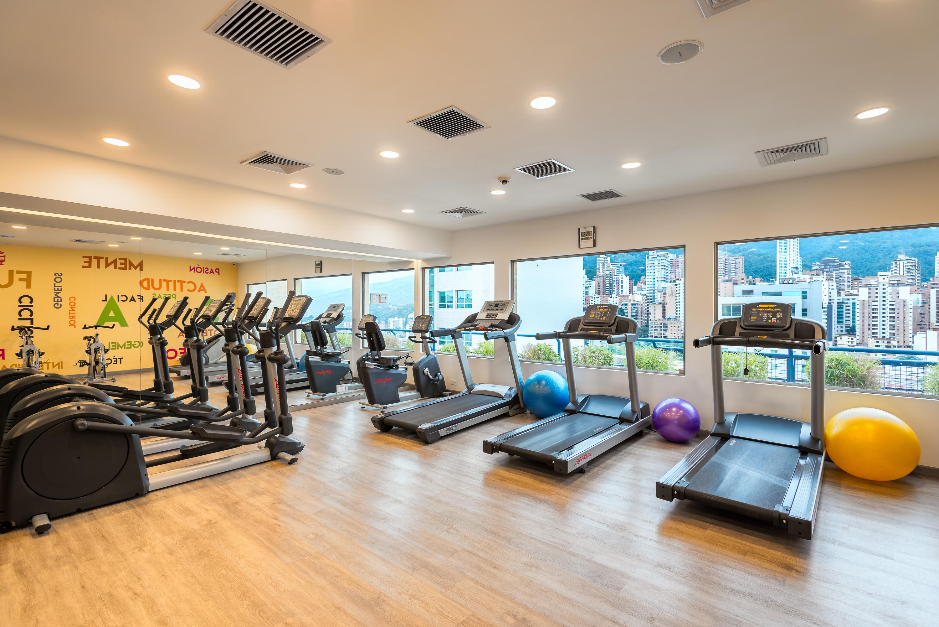 Hotel Dann Carlton Μπουκαραμάνγκα Εξωτερικό φωτογραφία The gym at the hotel