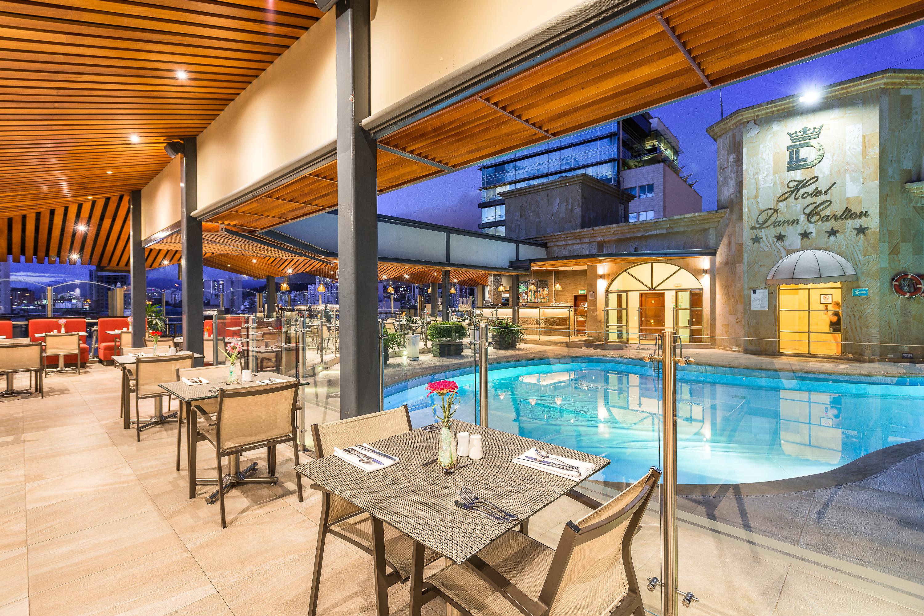 Hotel Dann Carlton Μπουκαραμάνγκα Εξωτερικό φωτογραφία The pool at the hotel