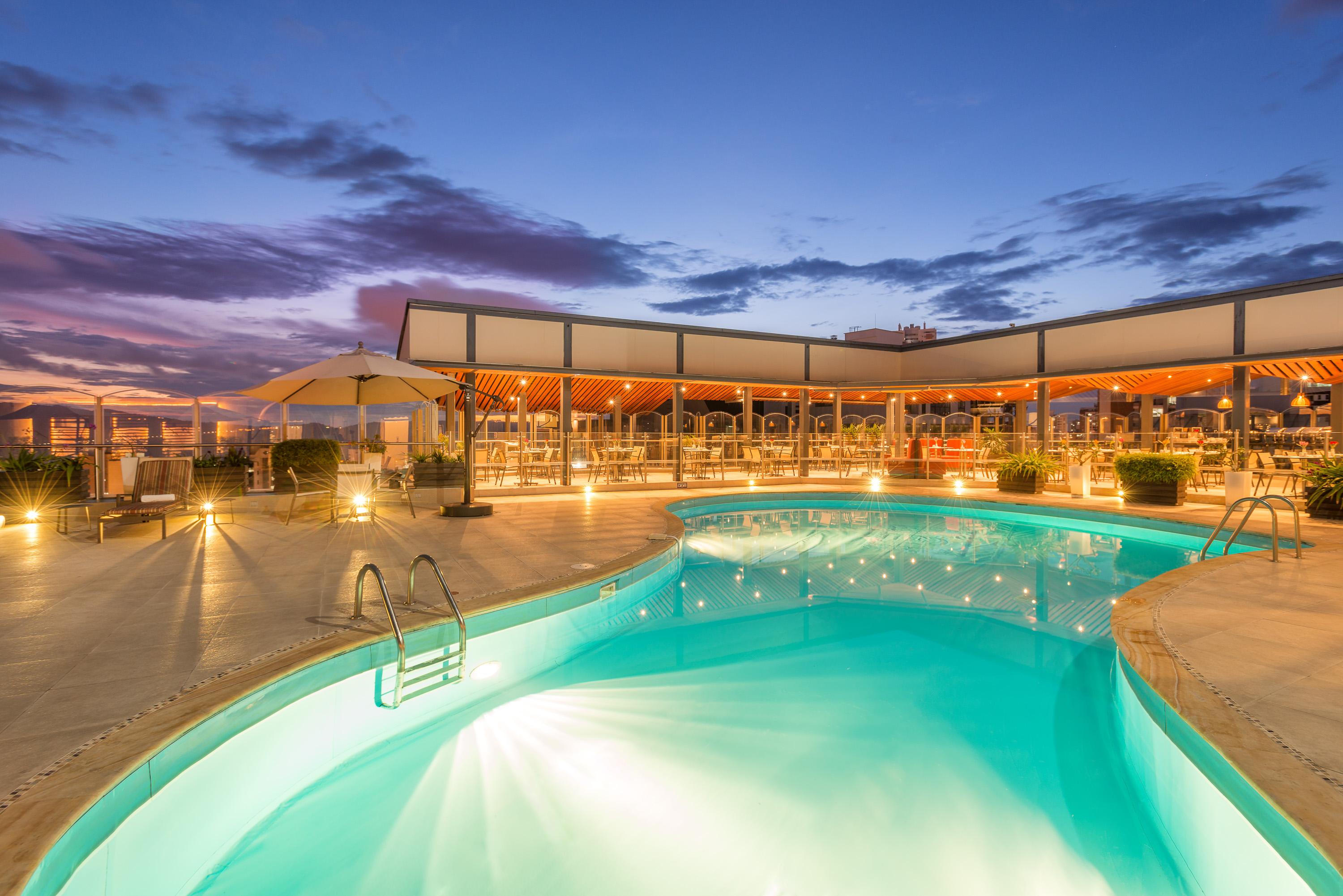 Hotel Dann Carlton Μπουκαραμάνγκα Εξωτερικό φωτογραφία Rooftop pool at the hotel