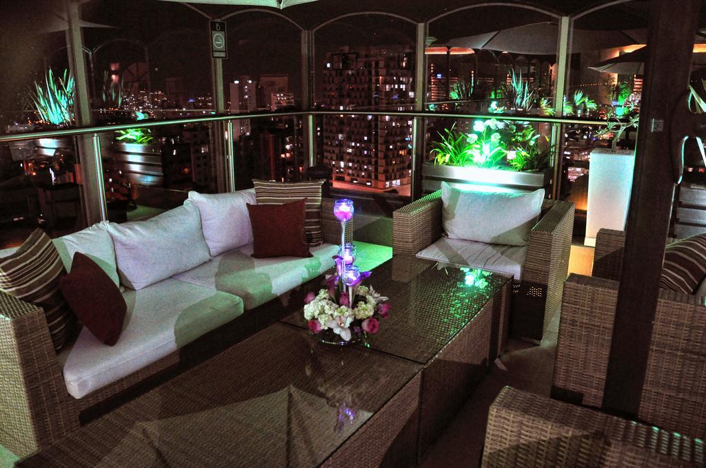Hotel Dann Carlton Μπουκαραμάνγκα Εξωτερικό φωτογραφία The Sky Bar