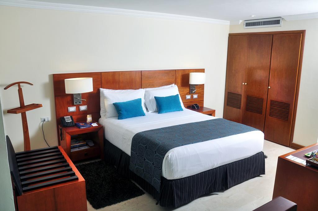 Hotel Dann Carlton Μπουκαραμάνγκα Εξωτερικό φωτογραφία A room at the hotel